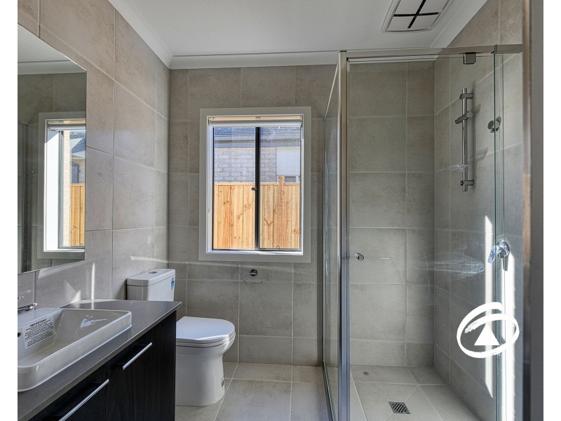 15 Allan Close, Pakenham VIC 3810