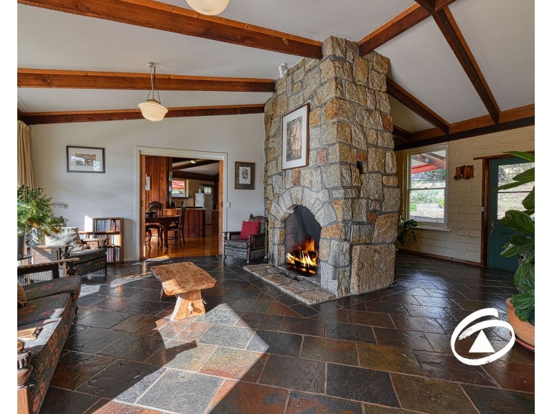 40 Manoora Road, Maryknoll VIC 3812