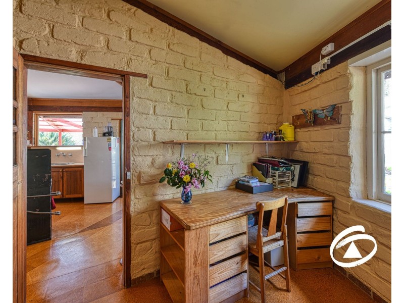 40 Manoora Road, Maryknoll VIC 3812