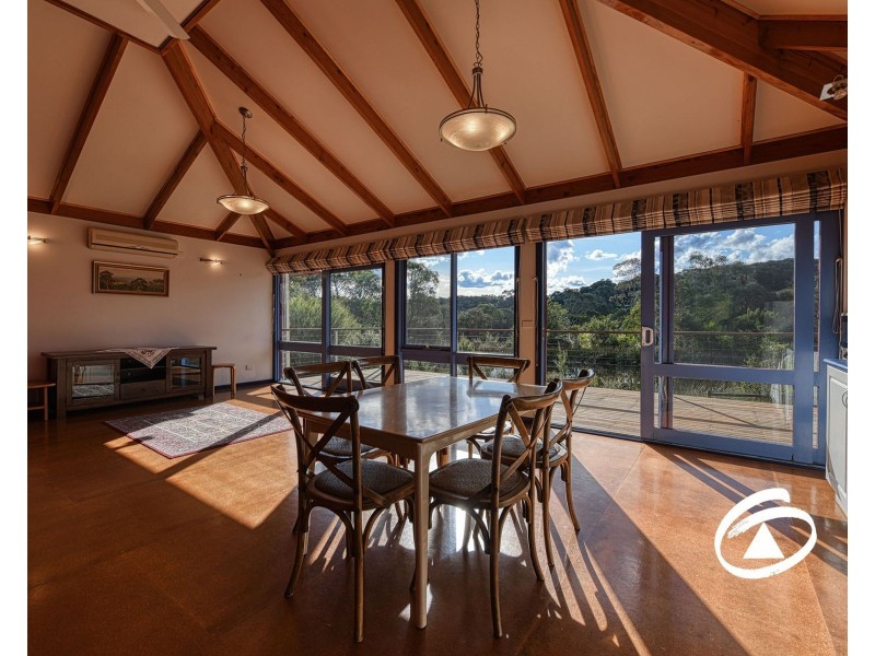 40 Manoora Road, Maryknoll VIC 3812