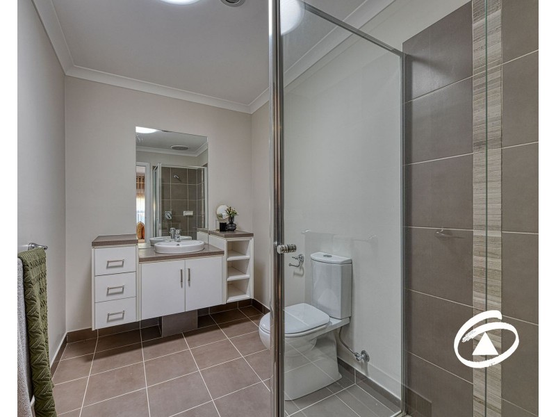 4 Midori Lane, Officer VIC 3809