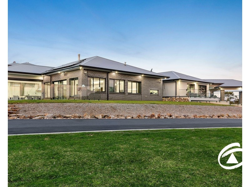 3 Roy Ross Court, Pakenham VIC 3810