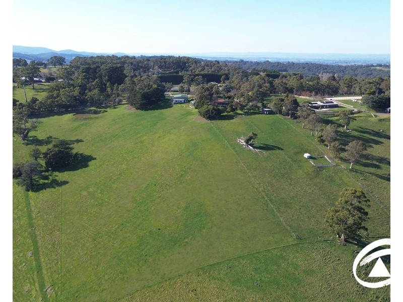 205 Huxtable Road, Pakenham Upper VIC 3810