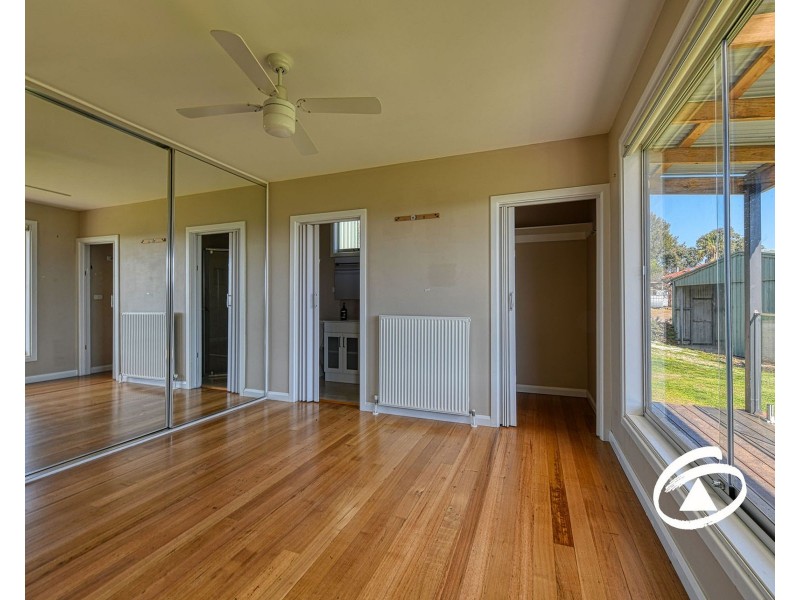 205 Huxtable Road, Pakenham Upper VIC 3810