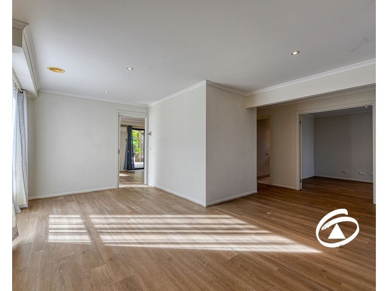 13 Yellow Gum Drive, Pakenham VIC 3810