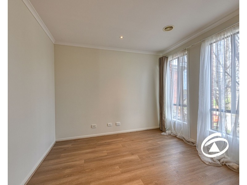 13 Yellow Gum Drive, Pakenham VIC 3810