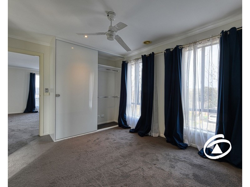 13 Yellow Gum Drive, Pakenham VIC 3810