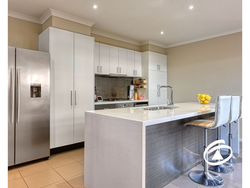 30 Rush Lily Drive, Officer VIC 3809
