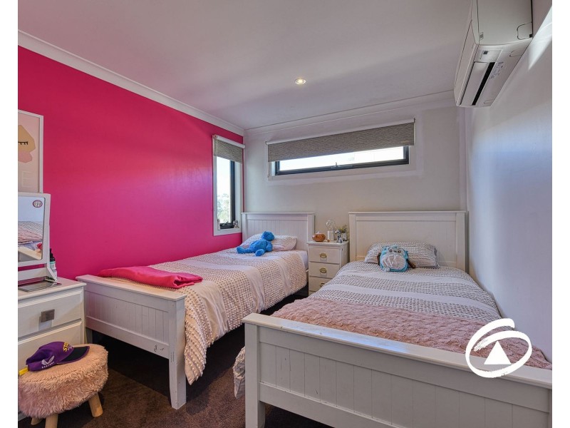 30 Rush Lily Drive, Officer VIC 3809