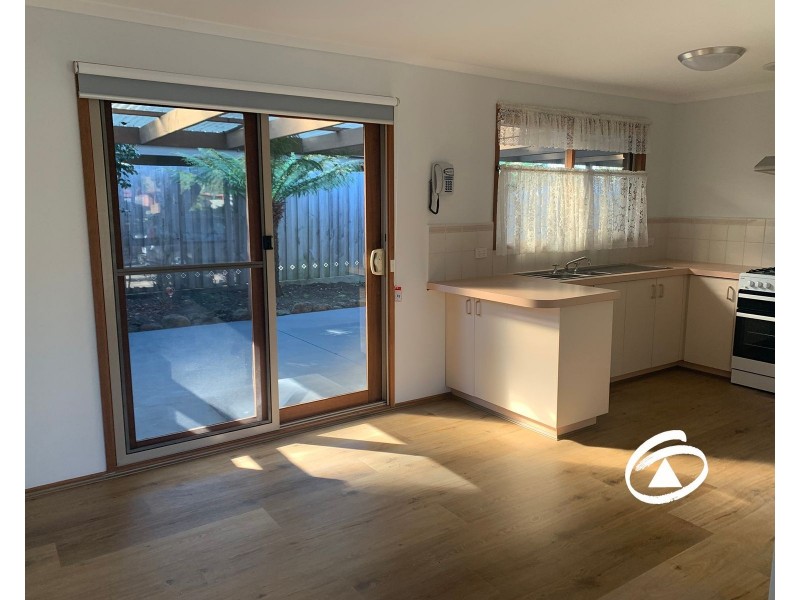 15 Deed Drive, Pakenham VIC 3810