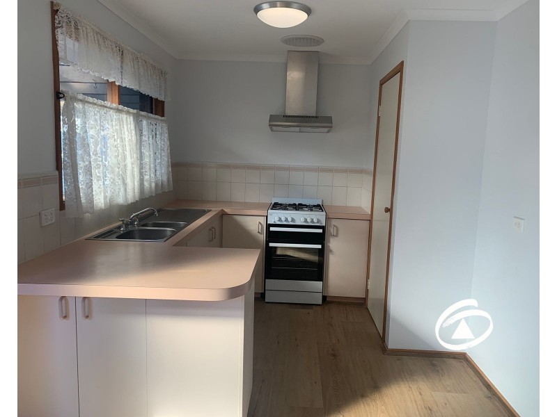 15 Deed Drive, Pakenham VIC 3810