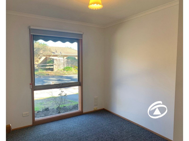 15 Deed Drive, Pakenham VIC 3810