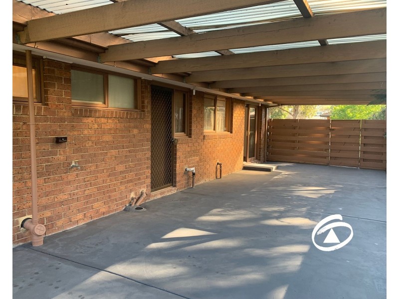 15 Deed Drive, Pakenham VIC 3810