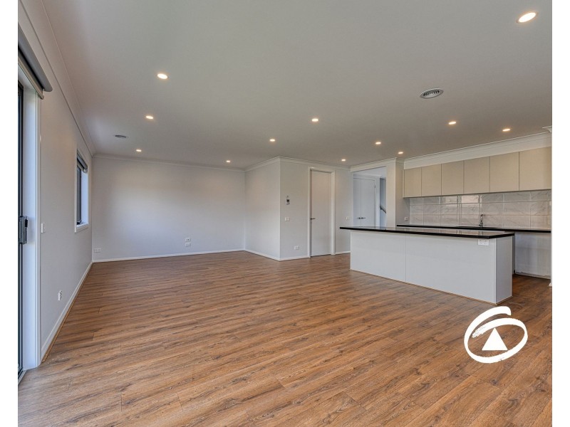 32 Pompei Street, Clyde VIC 3978