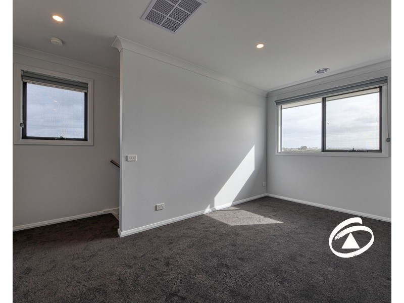 32 Pompei Street, Clyde VIC 3978