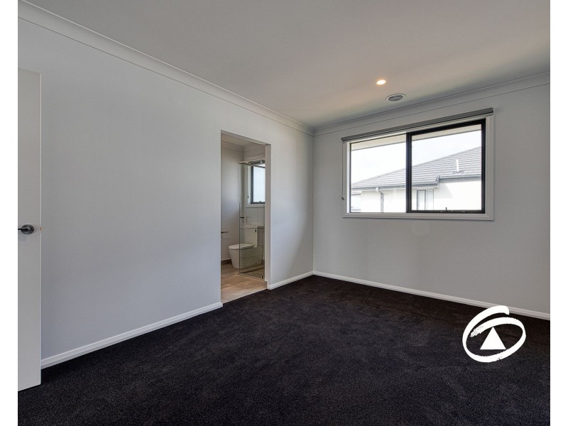 32 Pompei Street, Clyde VIC 3978