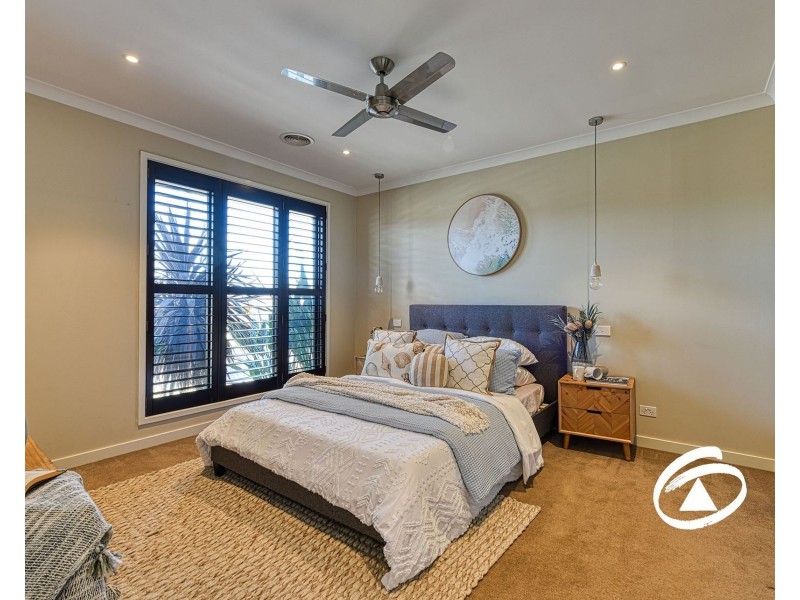35 Penshurst Crescent, Officer VIC 3809