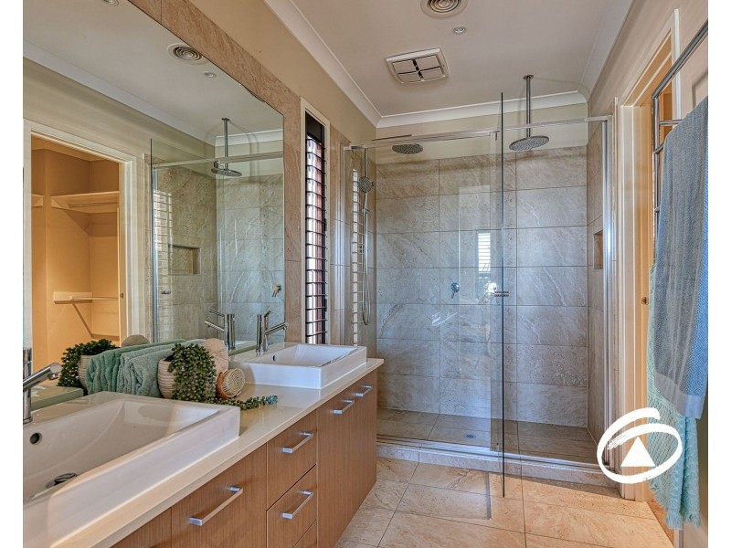 35 Penshurst Crescent, Officer VIC 3809