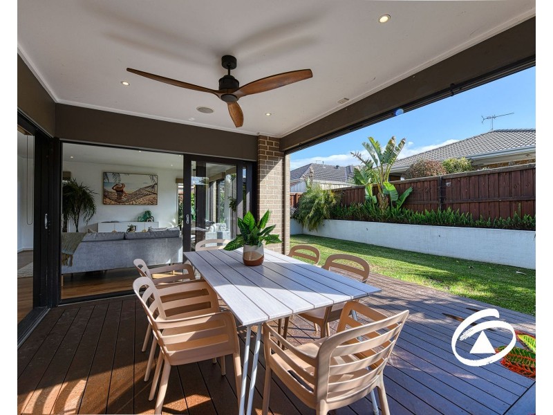 35 Penshurst Crescent, Officer VIC 3809