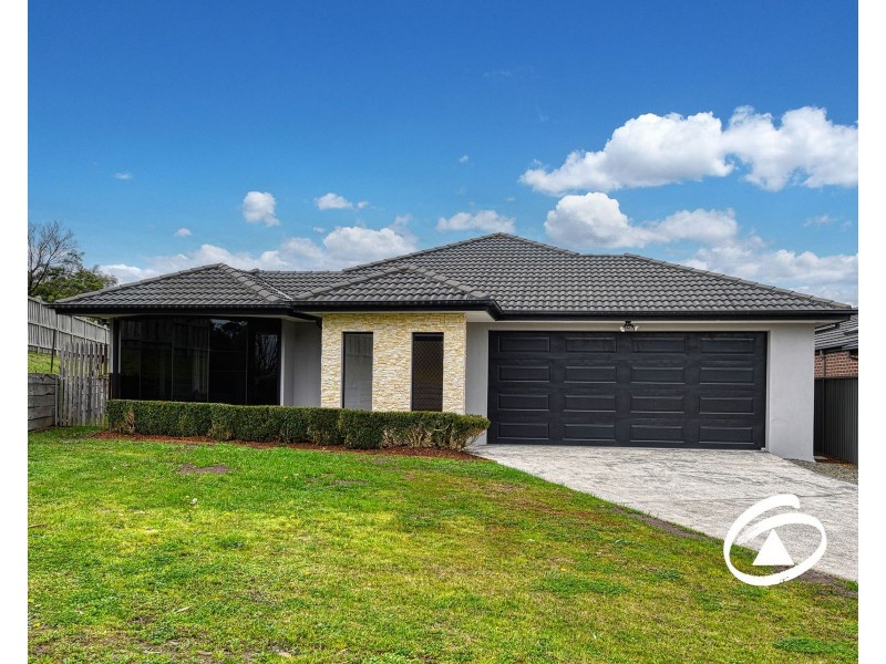 5 Griffith Mews, Pakenham VIC 3810