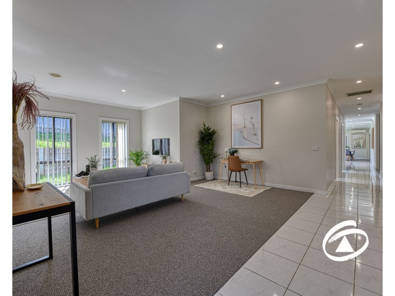 5 Griffith Mews, Pakenham VIC 3810