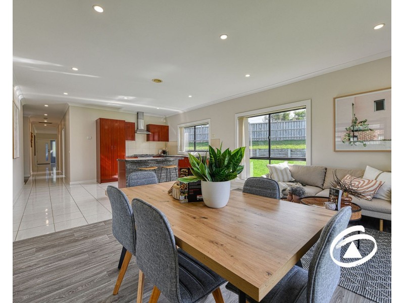 5 Griffith Mews, Pakenham VIC 3810