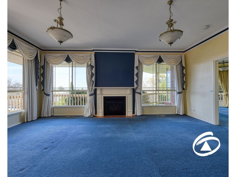 14 Pioneers Crescent, Pakenham VIC 3810