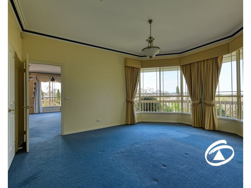 14 Pioneers Crescent, Pakenham VIC 3810