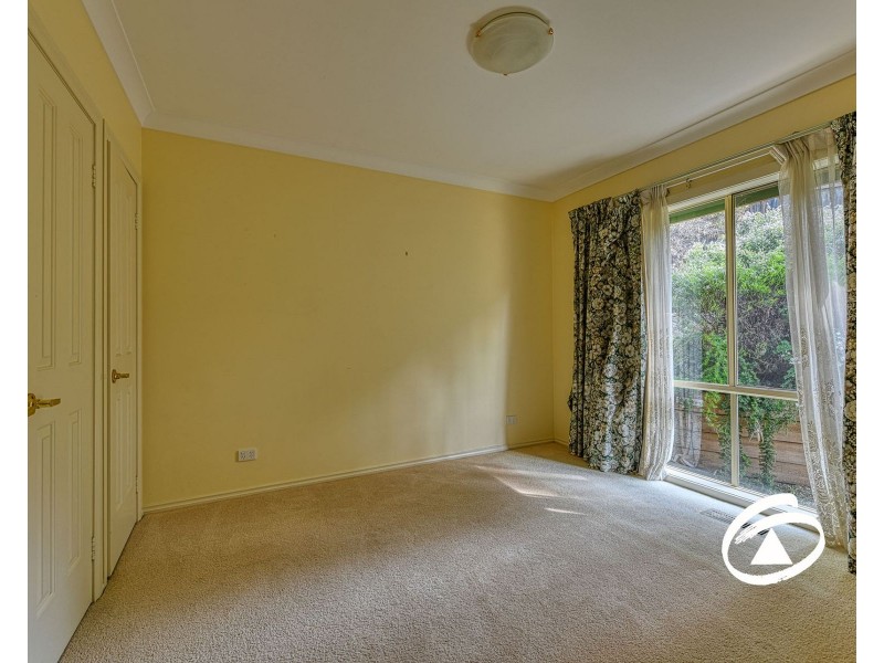 14 Pioneers Crescent, Pakenham VIC 3810