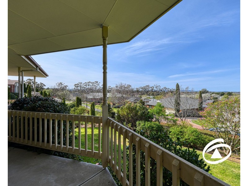 14 Pioneers Crescent, Pakenham VIC 3810