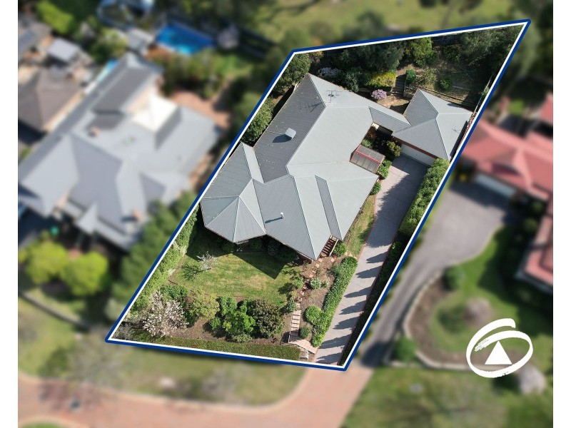 14 Pioneers Crescent, Pakenham VIC 3810