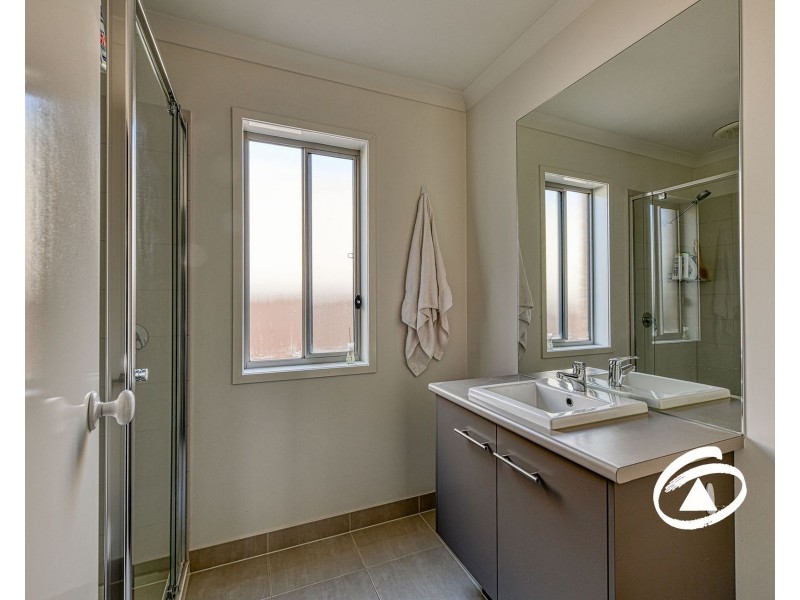 27  Celestine Drive, Officer VIC 3809