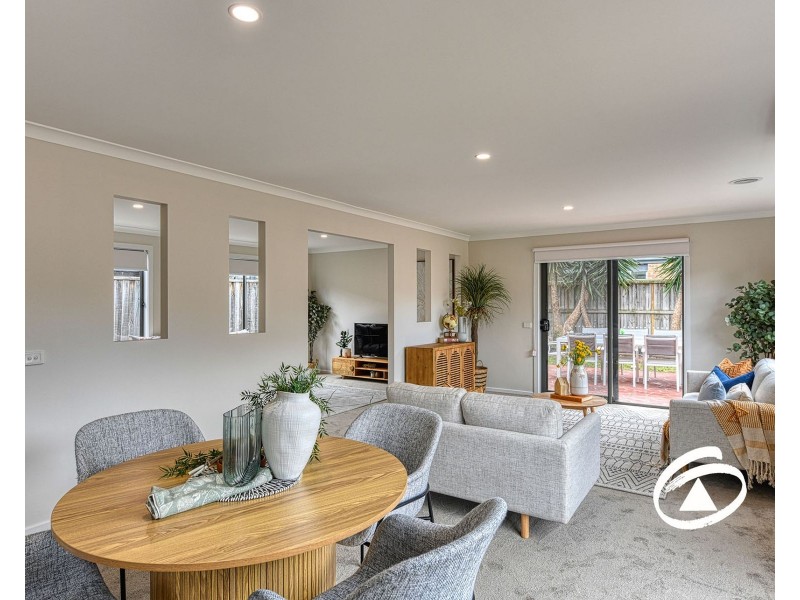 16 Marquis Court, Pakenham VIC 3810