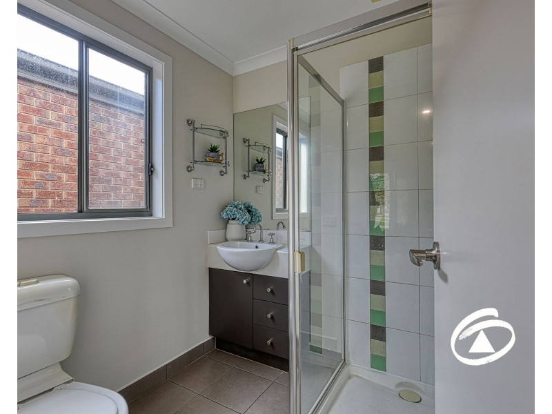 16 Marquis Court, Pakenham VIC 3810