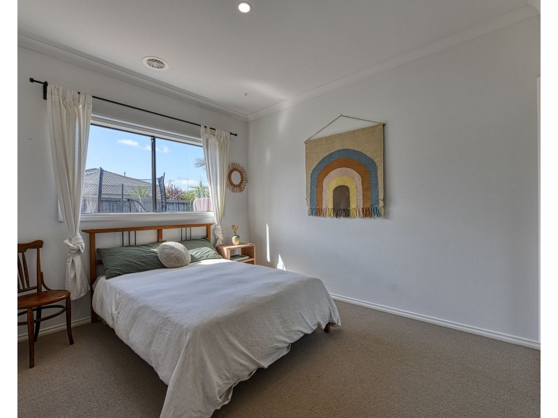 21 Brooklyn Street, Officer VIC 3809