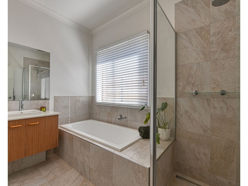 21 Brooklyn Street, Officer VIC 3809