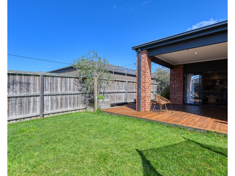 21 Brooklyn Street, Officer VIC 3809