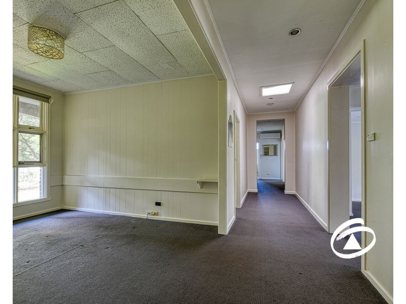 4 Turramurra Road, Maryknoll VIC 3812