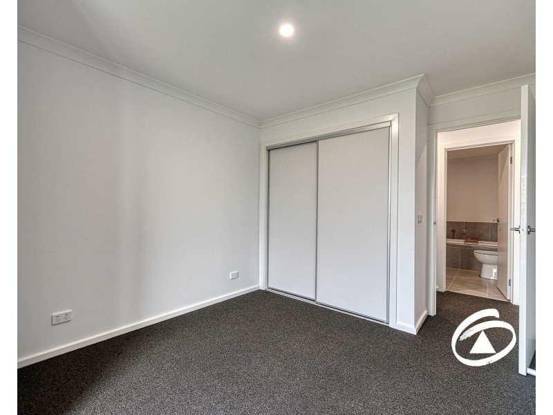 9 Delosperma Mews, Clyde VIC 3978