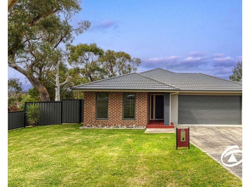 40 Bonneville Parade, Pakenham VIC 3810