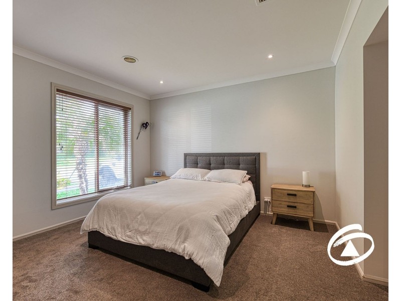 7 Mikasa Place, Pakenham VIC 3810