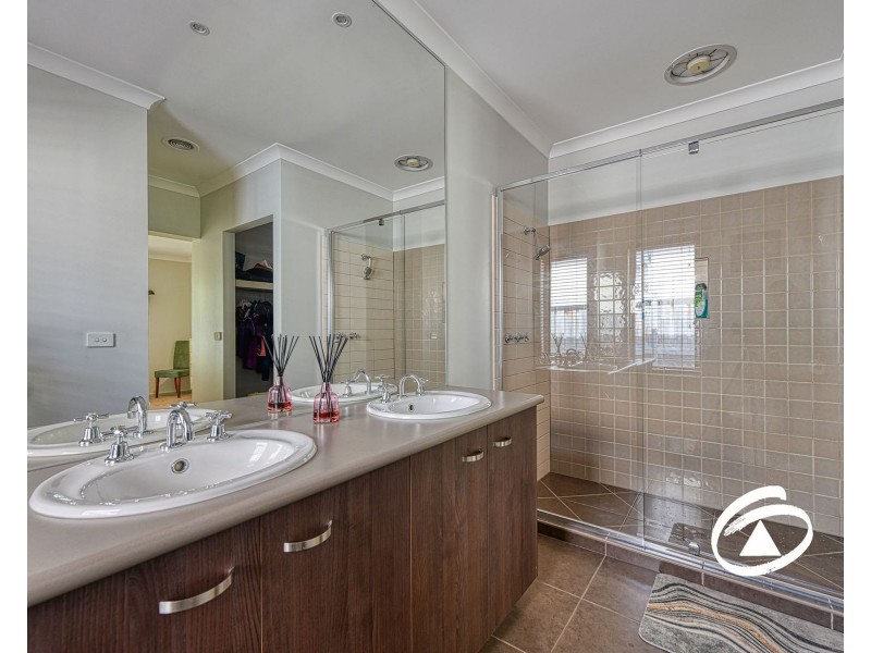 7 Mikasa Place, Pakenham VIC 3810