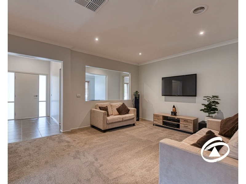 7 Mikasa Place, Pakenham VIC 3810