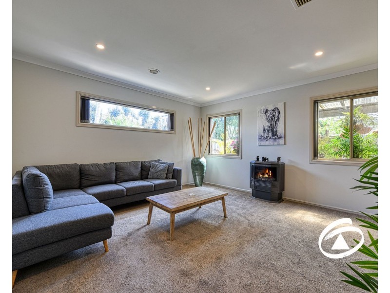 7 Mikasa Place, Pakenham VIC 3810