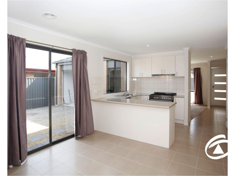 7 Doonie Way, Pakenham VIC 3810