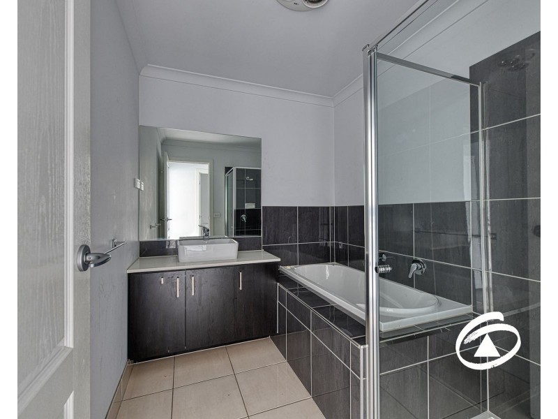 5 Ethan Court, Pakenham VIC 3810
