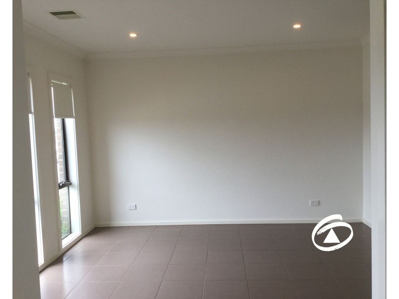 41 Atlantic Drive, Pakenham VIC 3810