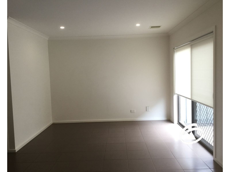 41 Atlantic Drive, Pakenham VIC 3810