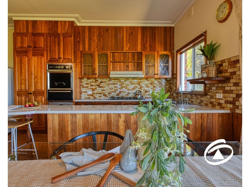 337 Railway Avenue, Garfield VIC 3814