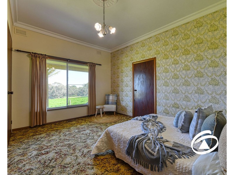 337 Railway Avenue, Garfield VIC 3814